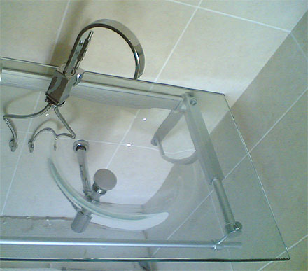 photograph of a bathroom tiled by Versa Tile Ceramics